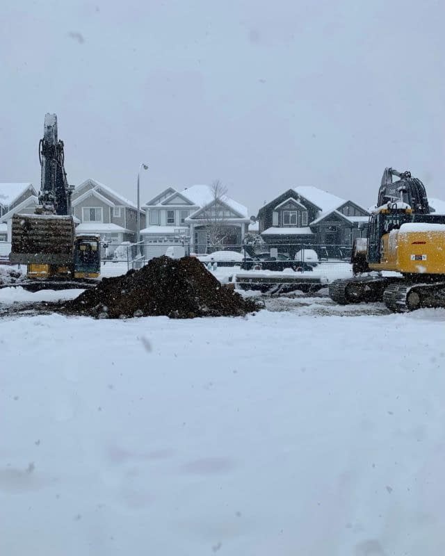 Our crew continuing to kill it in these winter conditions at Snokomish Elementary School. Even in the snow our team is working hard to keep the project progressing and stick to the schedule. We really mean it when we say, quality projects by quality people. Way to go team! 🍻